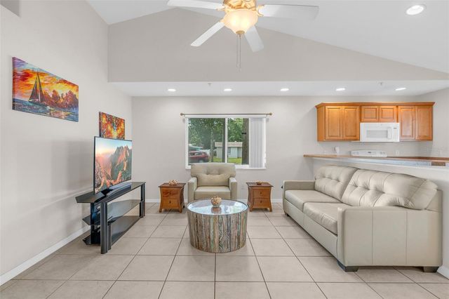 545 WAYNE AVENUE, New Smyrna Beach, FL 32168