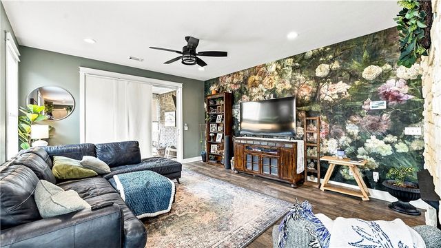 2763 N Chapel Drive, Fayetteville, AR 72704