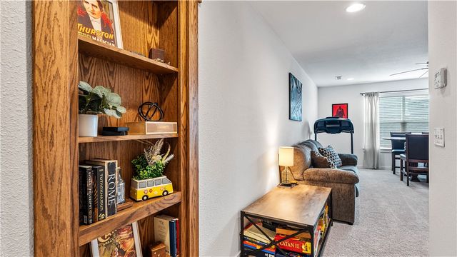 2763 N Chapel Drive, Fayetteville, AR 72704