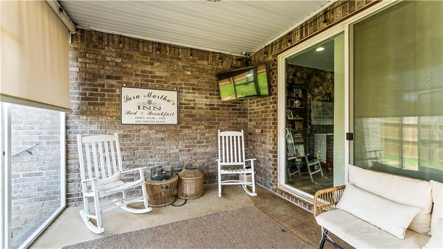 2763 N Chapel Drive, Fayetteville, AR 72704