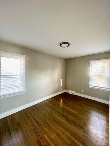 3912 Coolidge Hwy, Royal Oak, MI 48073