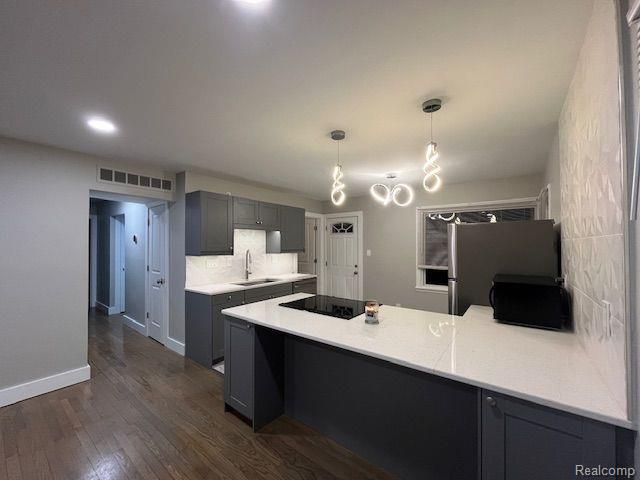 3912 Coolidge Hwy, Royal Oak, MI 48073