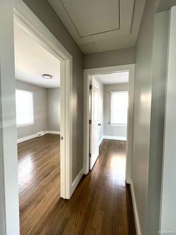 3912 Coolidge Hwy, Royal Oak, MI 48073