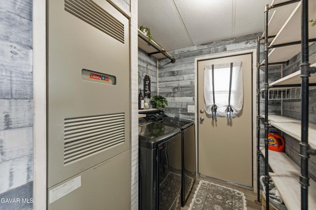 45465 E 25th Street # 11, Lancaster, CA 93535
