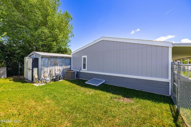 45465 E 25th Street # 11, Lancaster, CA 93535