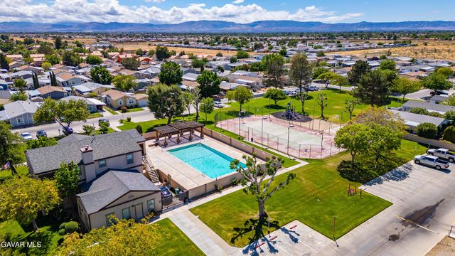 45465 E 25th Street # 11, Lancaster, CA 93535