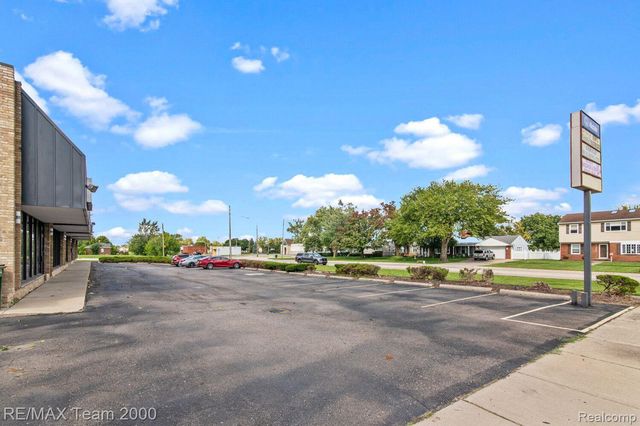 13270 TRENTON Road 3, Southgate, MI 48195