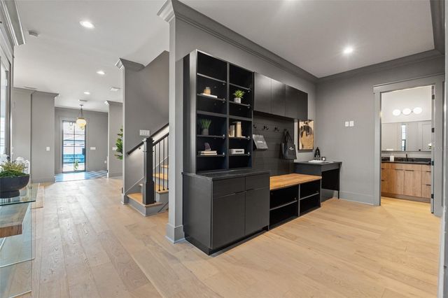 807 W PARK AVENUE, Tampa, FL 33602