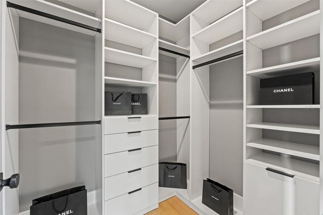 807 W PARK AVENUE, Tampa, FL 33602