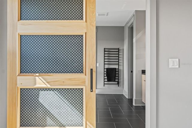 807 W PARK AVENUE, Tampa, FL 33602