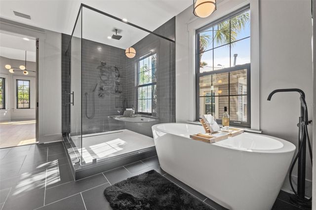 807 W PARK AVENUE, Tampa, FL 33602