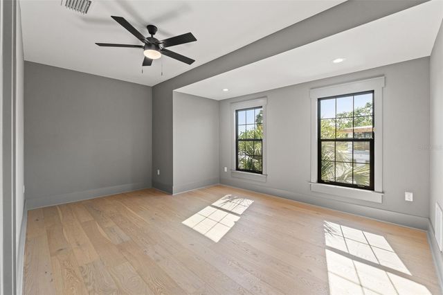 807 W PARK AVENUE, Tampa, FL 33602