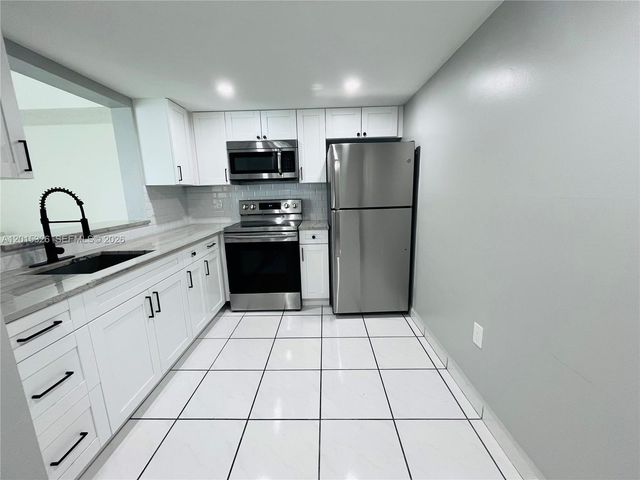 2055 SW 122nd Ave 507, Miami, FL 33175
