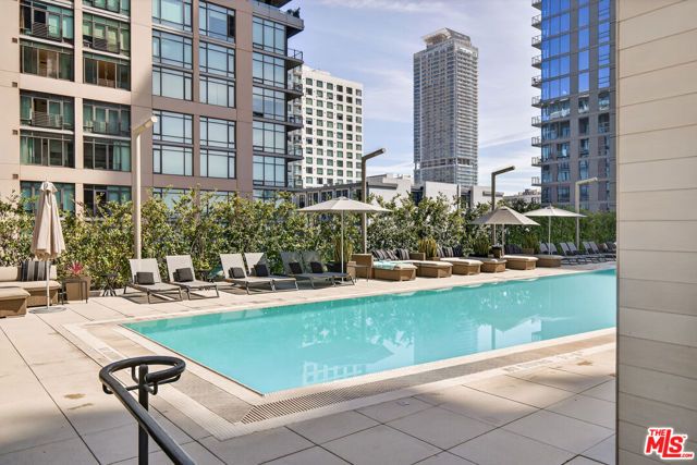 1155 S Grand Avenue 403, Los Angeles, CA 90015