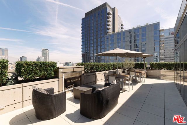 1155 S Grand Avenue 403, Los Angeles, CA 90015
