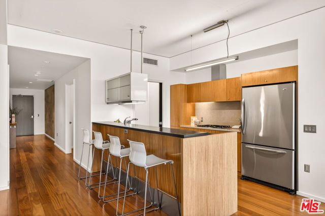 1155 S Grand Avenue 403, Los Angeles, CA 90015