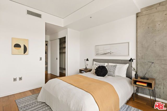 1155 S Grand Avenue 403, Los Angeles, CA 90015
