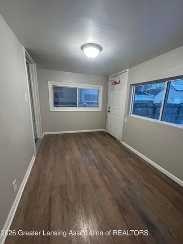 1530 New York Avenue, Lansing, MI 48906