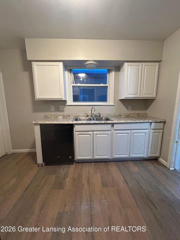 1530 New York Avenue, Lansing, MI 48906