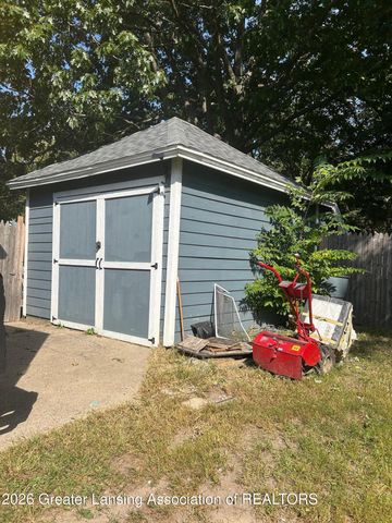 1530 New York Avenue, Lansing, MI 48906