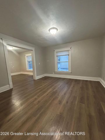 1530 New York Avenue, Lansing, MI 48906