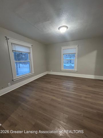 1530 New York Avenue, Lansing, MI 48906