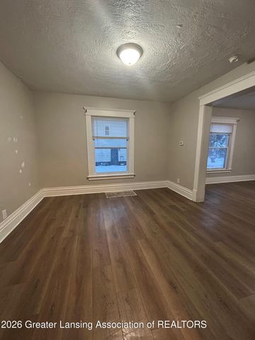 1530 New York Avenue, Lansing, MI 48906