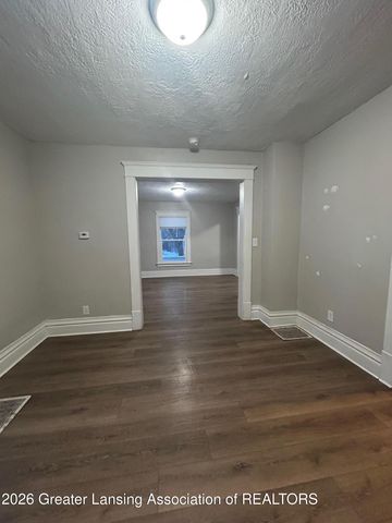 1530 New York Avenue, Lansing, MI 48906