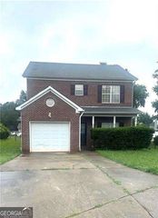 7566 Larchwood Lane, Riverdale, GA 30274