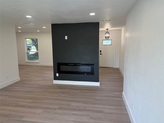 1006 Heritage Drive, Garland, TX 75043