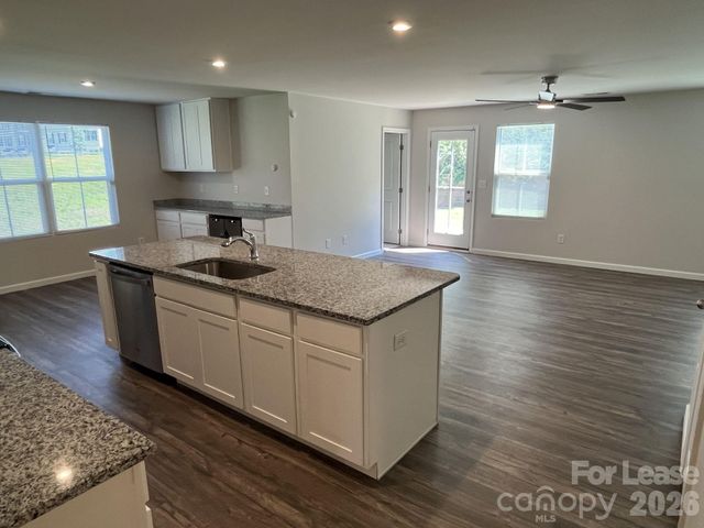 4320 Bowline Drive, Charlotte, NC 28269