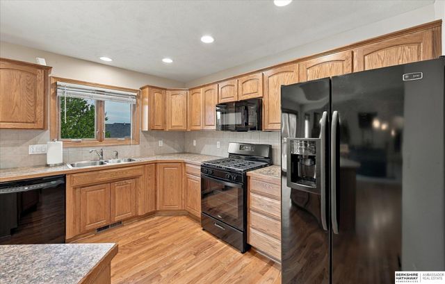 16228 Heather Street, Omaha, NE 68136