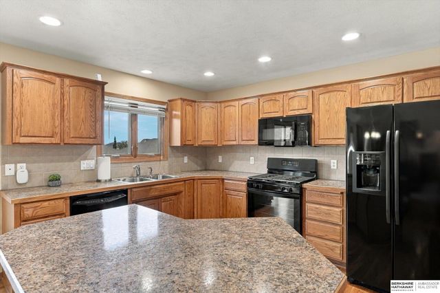 16228 Heather Street, Omaha, NE 68136