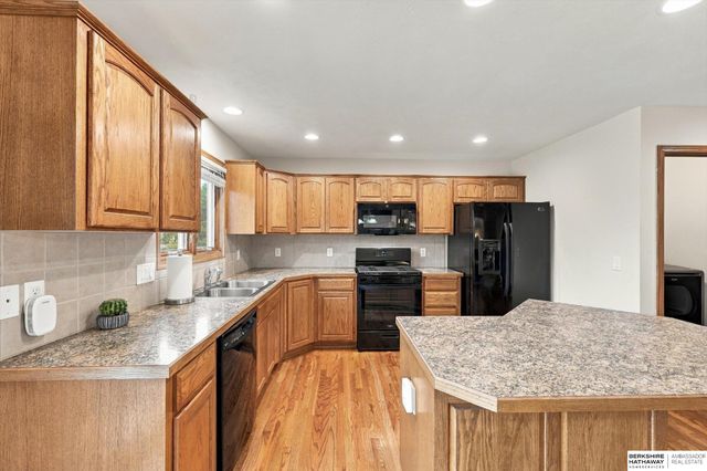 16228 Heather Street, Omaha, NE 68136