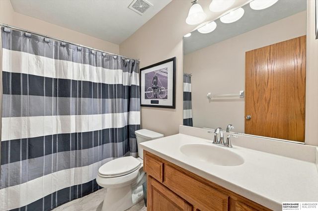 16228 Heather Street, Omaha, NE 68136