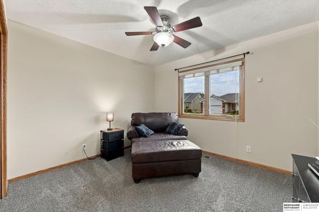 16228 Heather Street, Omaha, NE 68136