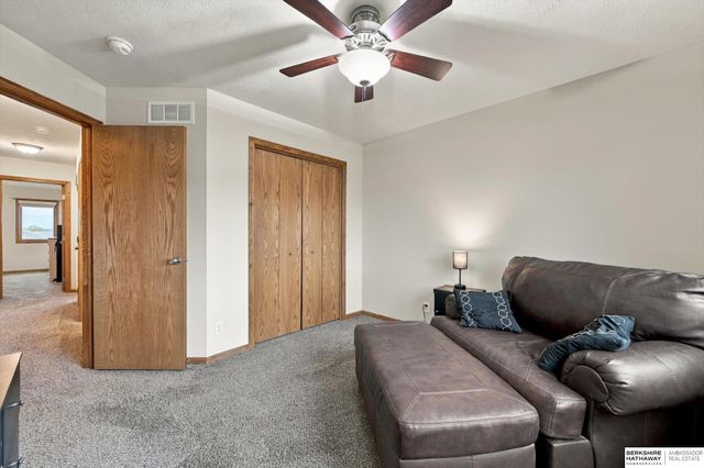 16228 Heather Street, Omaha, NE 68136