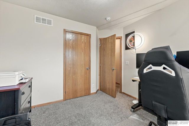 16228 Heather Street, Omaha, NE 68136