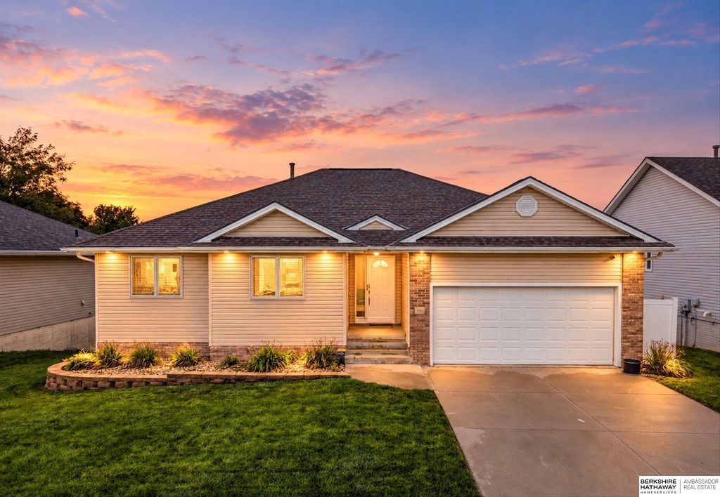 16228 Heather Street, Omaha, NE 68136