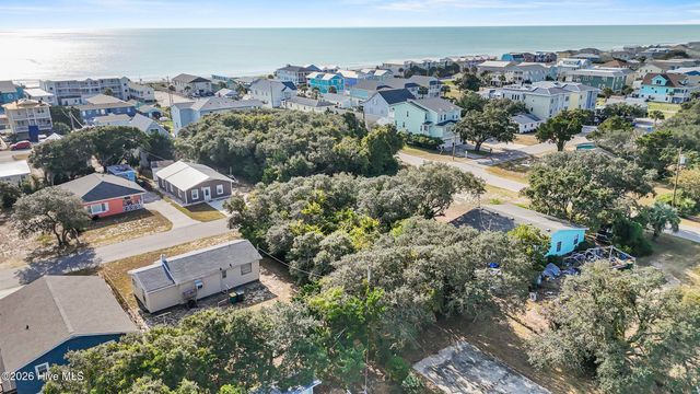 134 S Fourth Avenue, Kure Beach, NC 28449