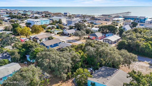 134 S Fourth Avenue, Kure Beach, NC 28449