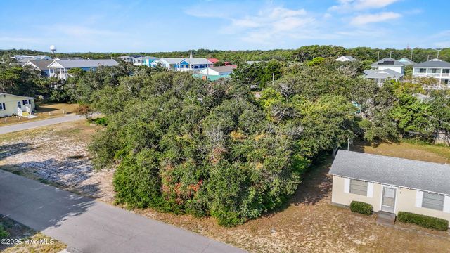 134 S Fourth Avenue, Kure Beach, NC 28449