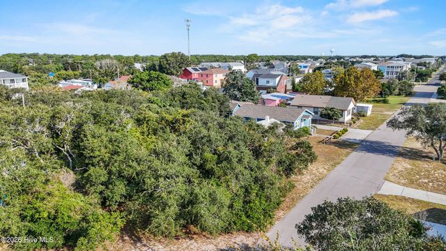 134 S Fourth Avenue, Kure Beach, NC 28449