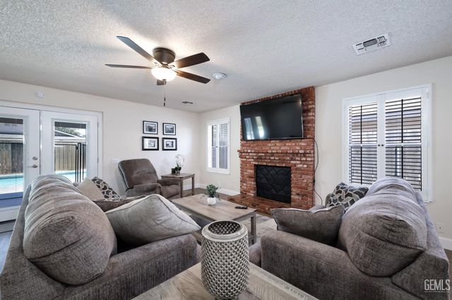 4304 Milo Avenue, Bakersfield, CA 93313