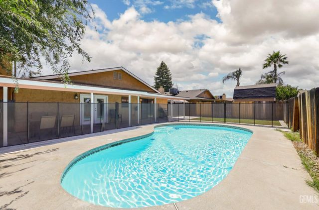 4304 Milo Avenue, Bakersfield, CA 93313