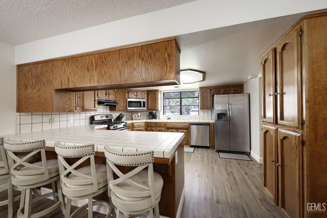 4304 Milo Avenue, Bakersfield, CA 93313