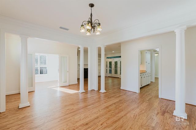 8899 North Court, Daphne, AL 36527