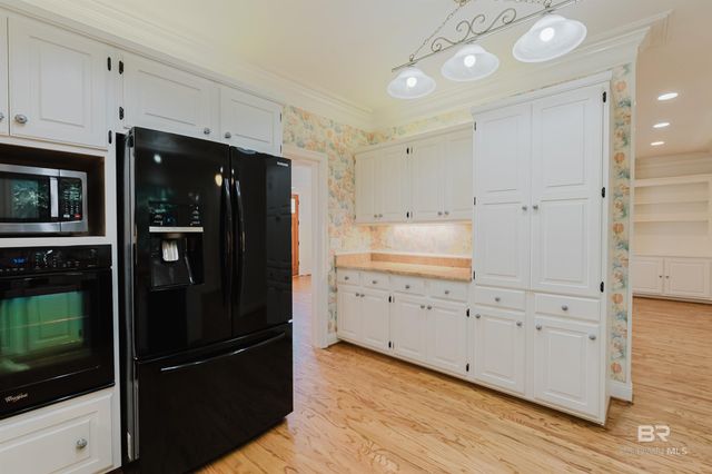 8899 North Court, Daphne, AL 36527