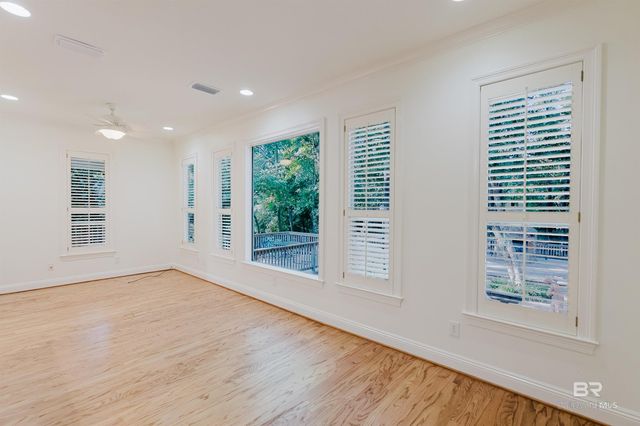 8899 North Court, Daphne, AL 36527