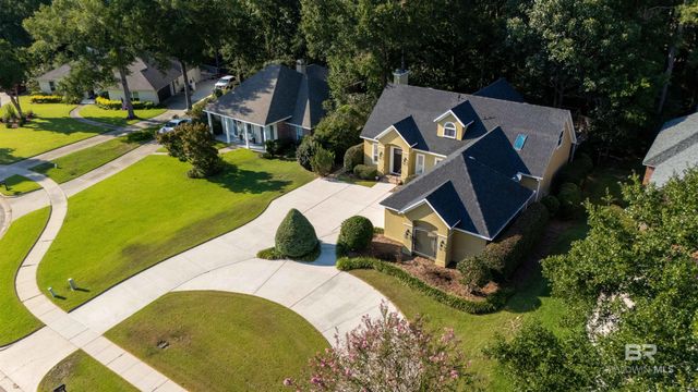 8899 North Court, Daphne, AL 36527